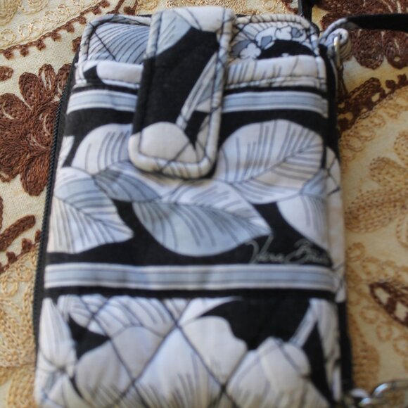 Vera Bradley Small Wristlet w/cardholder, slip for cash - Picture 2 of 7